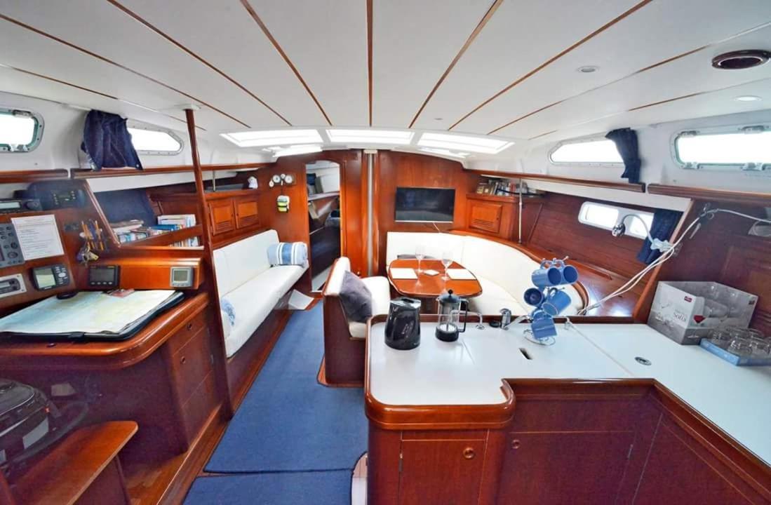 Luxury Yacht Stay "White Dove" Sleeps 6 Gibilterra Esterno foto