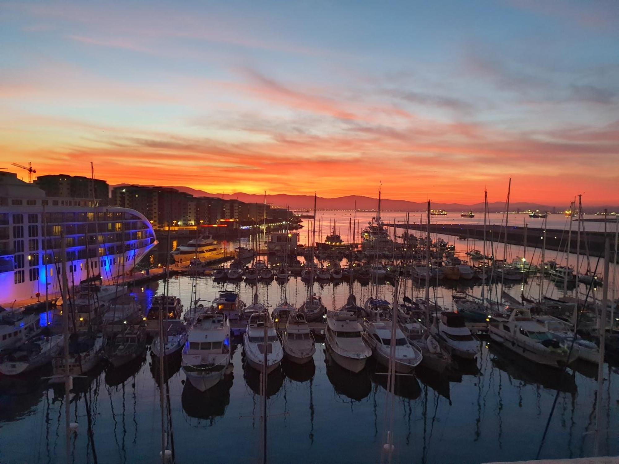 Luxury Yacht Stay "White Dove" Sleeps 6 Gibilterra Esterno foto